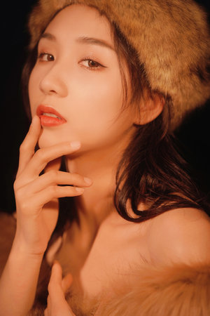 贴贴抱抱亲亲摸揉揉的近义词